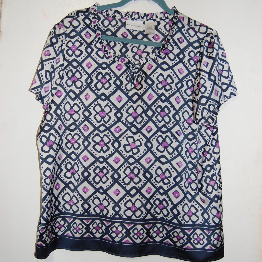 Silky, floral tunic blouse
